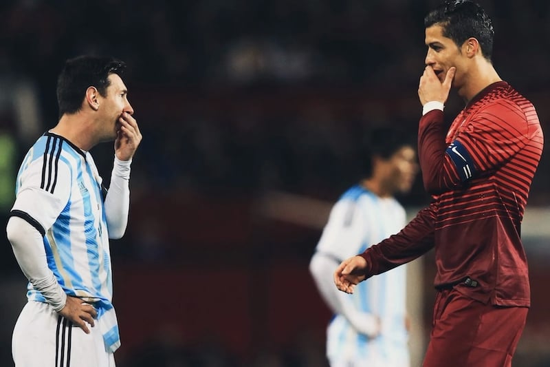 ليونيل ميسي وكريستيانو رونالدو في مقارنة تاريخية قبل اعتزال ميسي دولياً